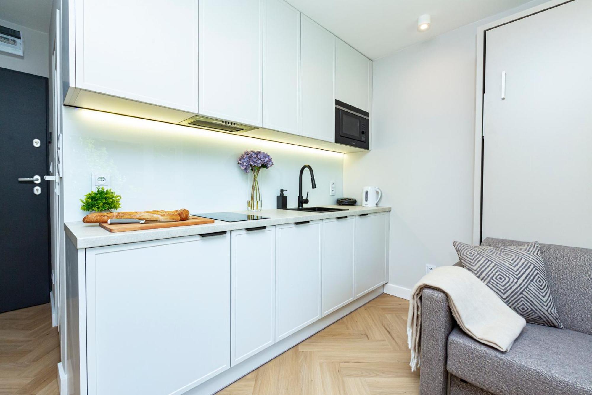 Apartmán Batorego Grey - Stacja Metra 300m - Bezplatny Parking *